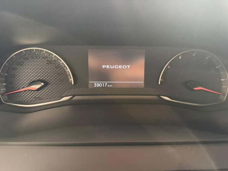 Peugeot 208 usata a Salerno (15)