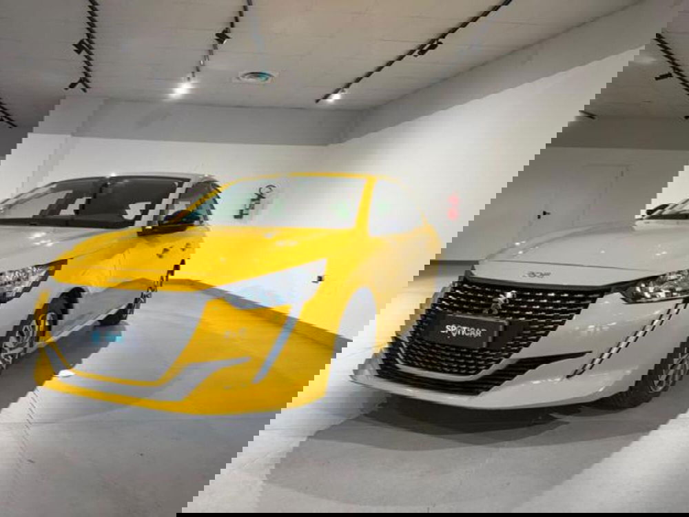 Peugeot 208 usata a Salerno (8)