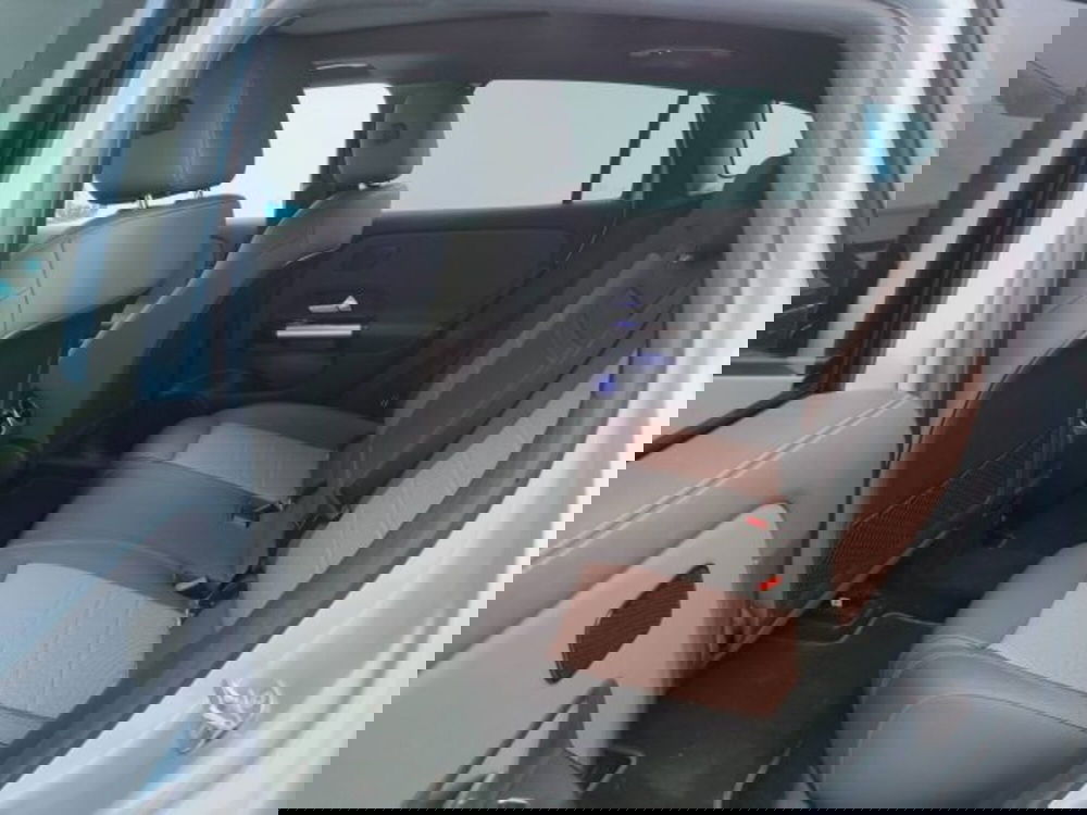 Mercedes-Benz EQA usata a Teramo (11)