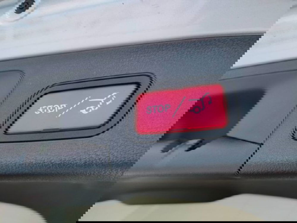 Mercedes-Benz EQA usata a Teramo (16)