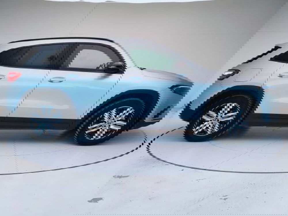 Mercedes-Benz EQA usata a Teramo (7)