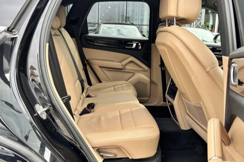 Porsche Cayenne usata a Latina (10)