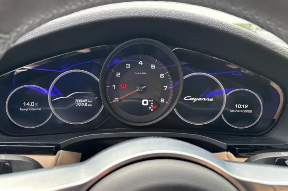 Porsche Cayenne usata a Latina (13)