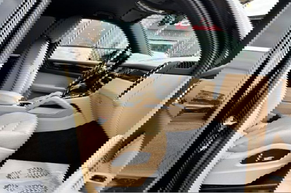 Porsche Cayenne usata a Latina (8)