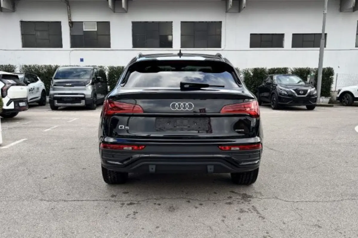 Audi Q5 Sportback usata a Latina (6)