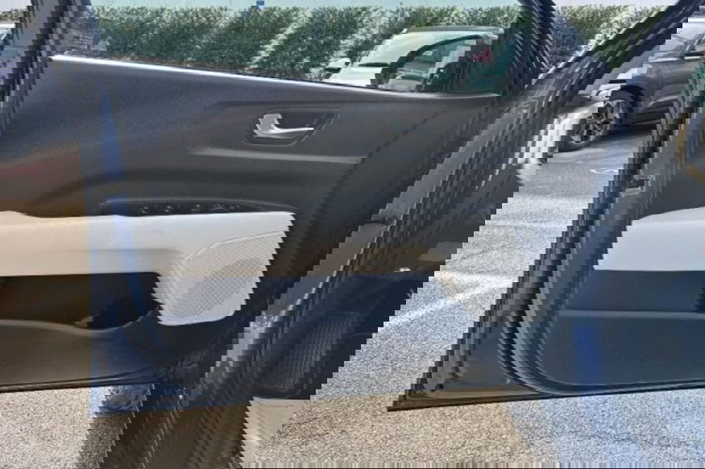 Kia Stonic usata a Latina (12)