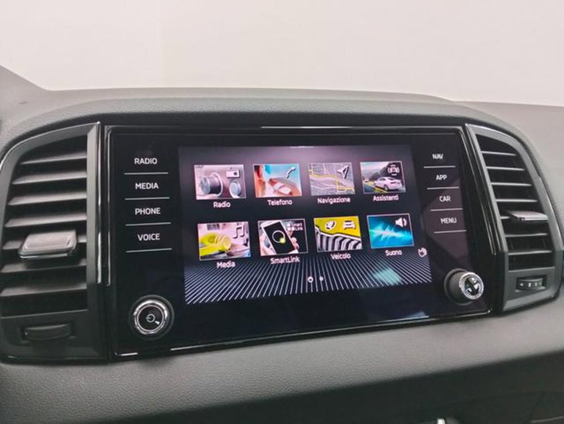 Skoda Karoq usata a Como (14)