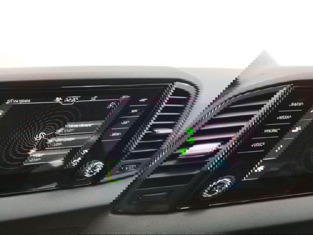 Skoda Karoq usata a Como (15)