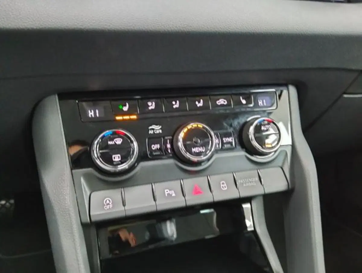 Skoda Karoq usata a Como (10)