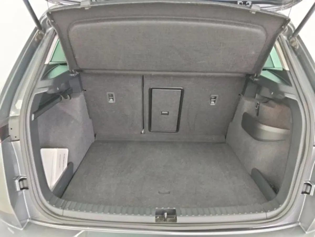 Skoda Karoq usata a Como (12)