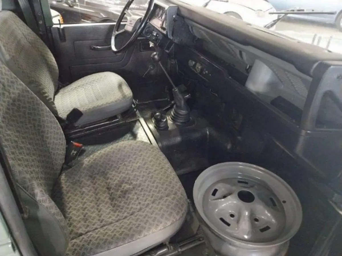 Land Rover Defender usata a Firenze (7)