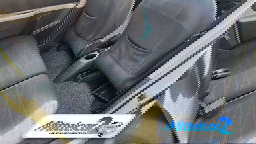 Toyota Yaris usata a Udine (12)