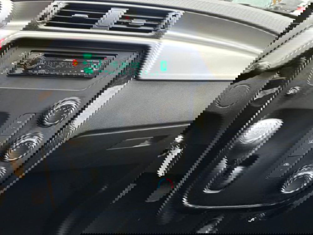 Mahindra KUV100 usata a Cuneo (12)