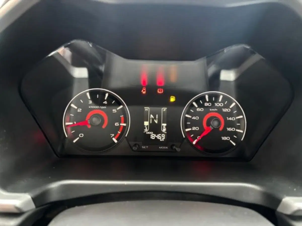 Mahindra KUV100 usata a Cuneo (14)