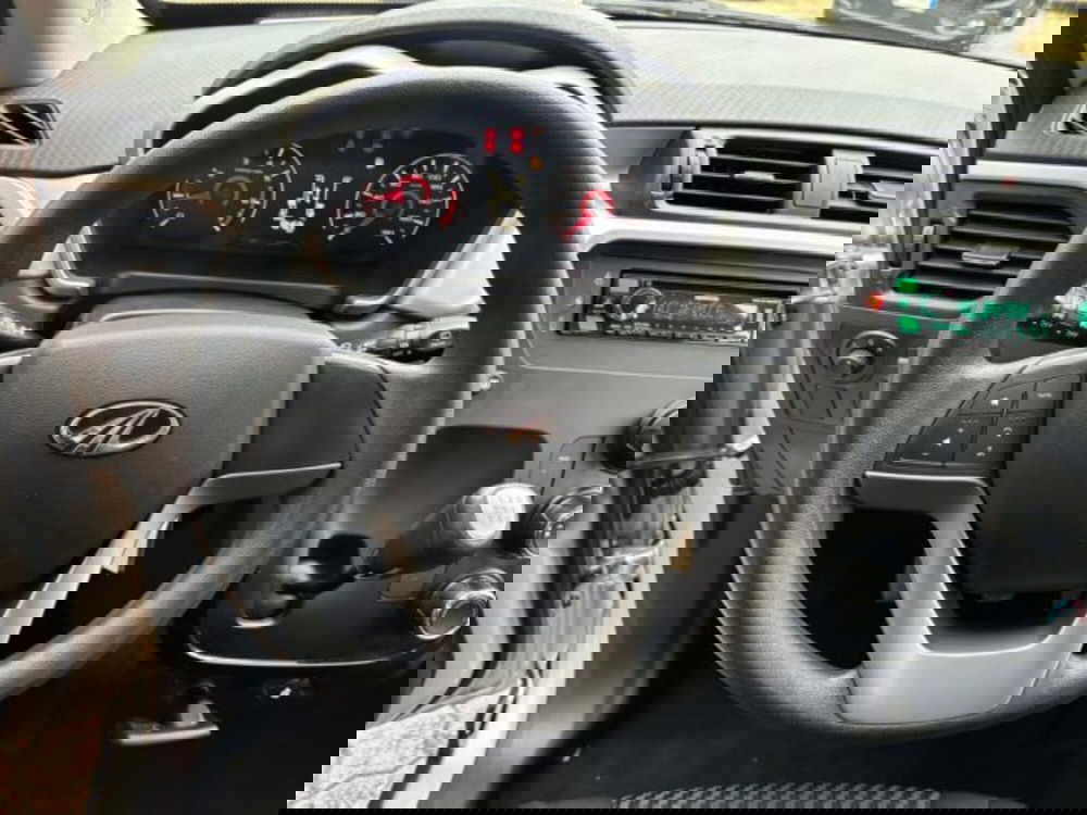 Mahindra KUV100 usata a Cuneo (15)