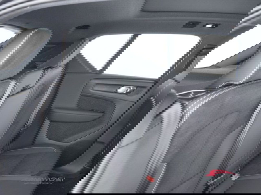 Volvo XC40 nuova a Perugia (11)