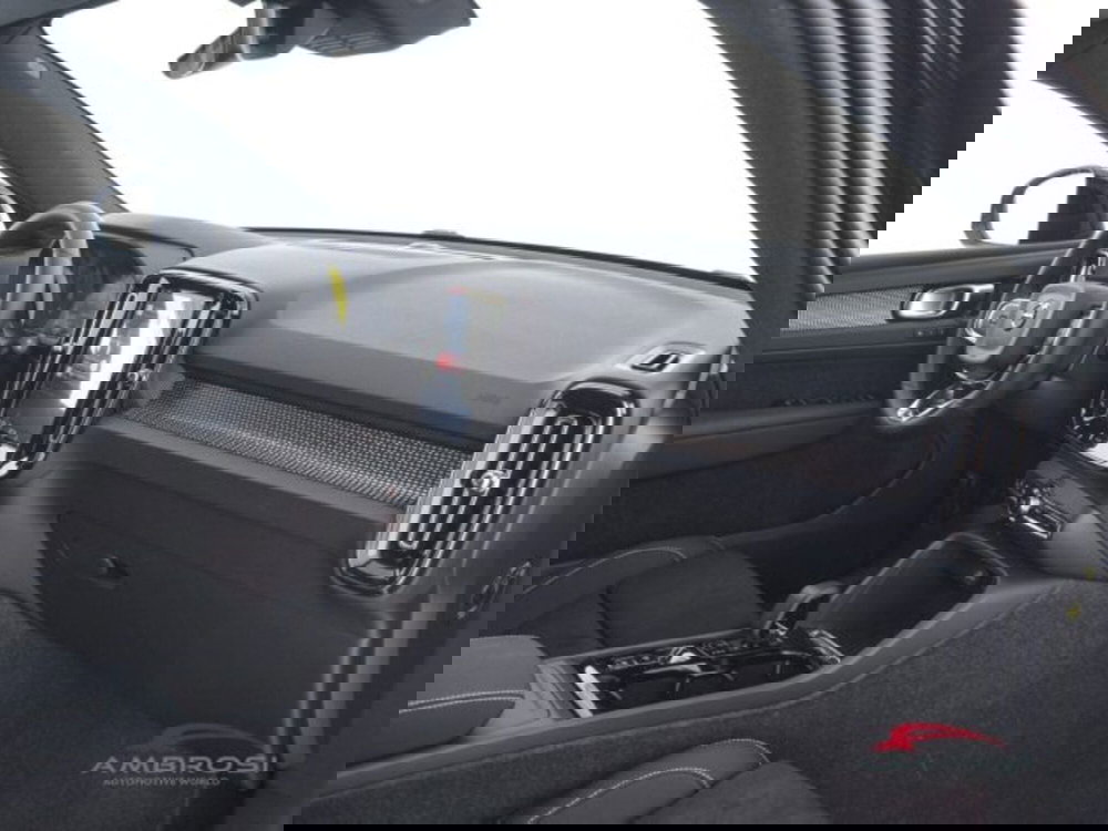 Volvo XC40 nuova a Perugia (12)