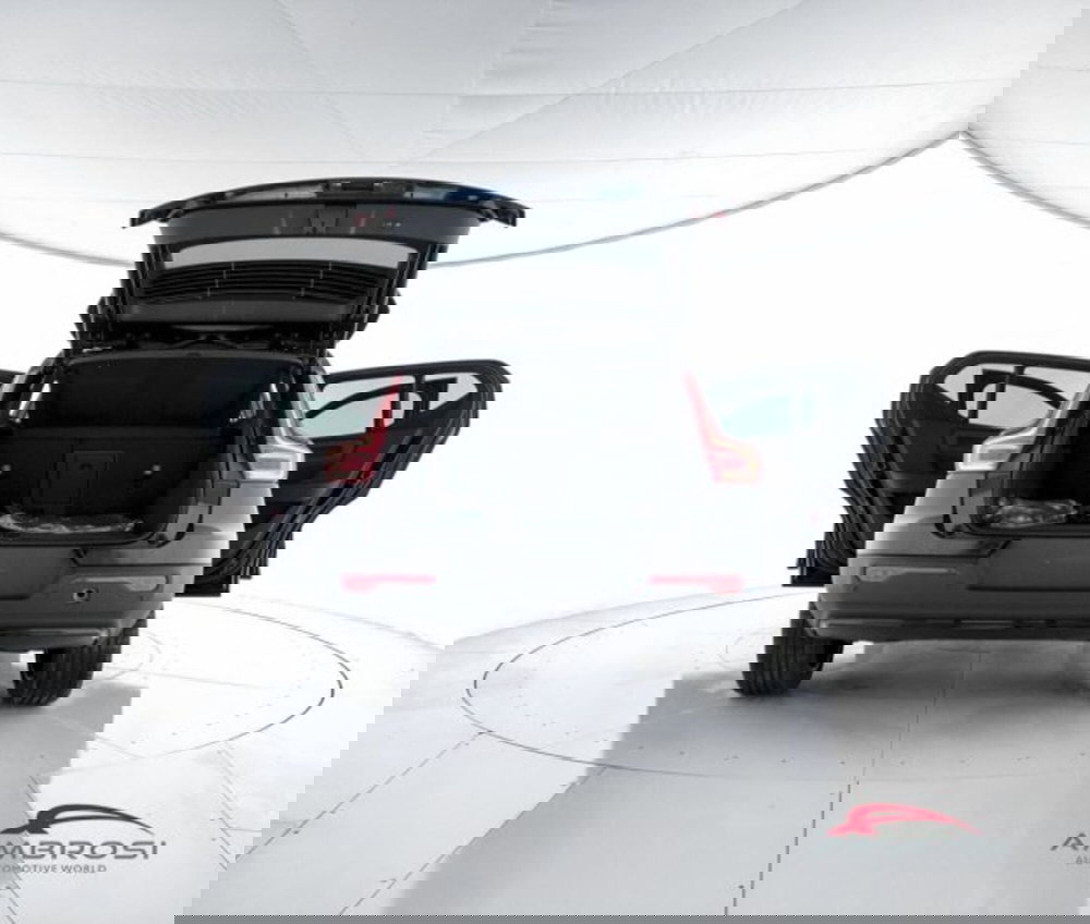 Volvo XC40 nuova a Perugia (7)