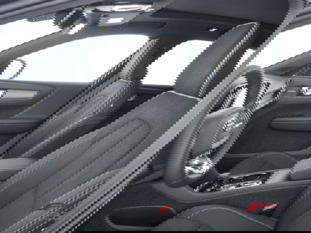 Volvo XC40 nuova a Perugia (9)