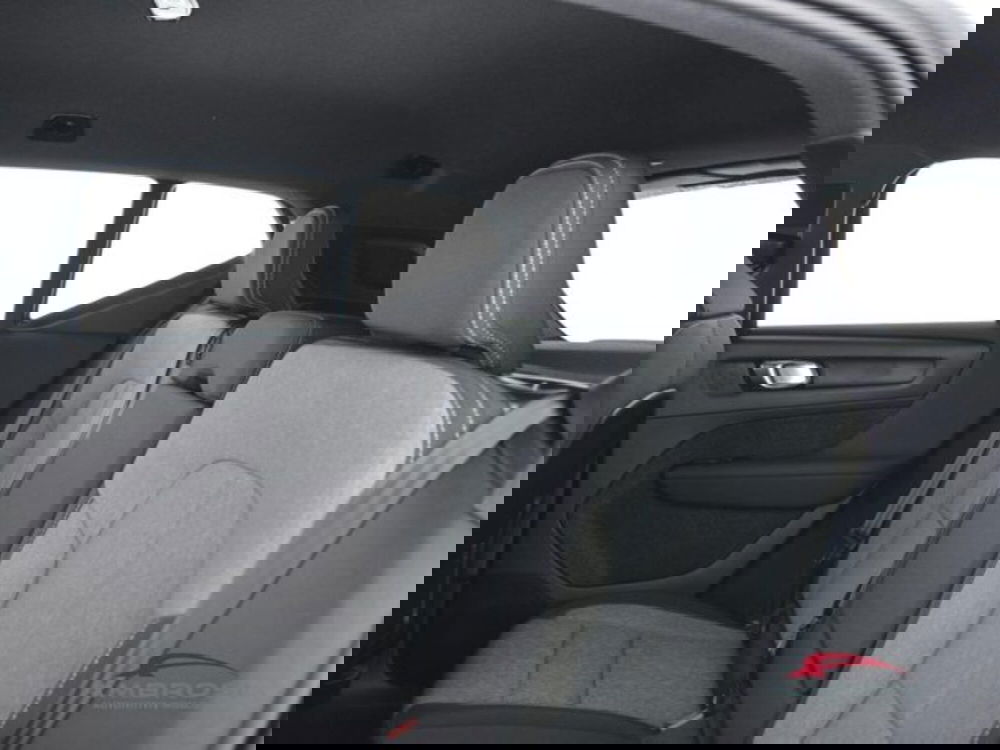 Volvo XC40 nuova a Perugia (10)