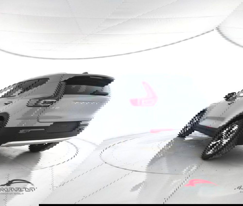 Volvo XC40 nuova a Perugia (4)