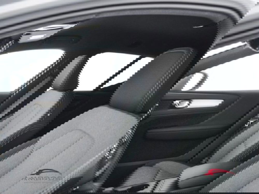 Volvo XC40 nuova a Perugia (9)