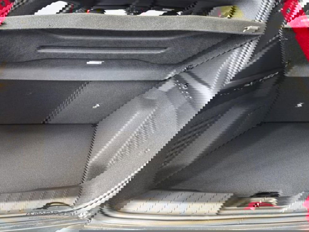 Jeep Avenger nuova a Perugia (9)