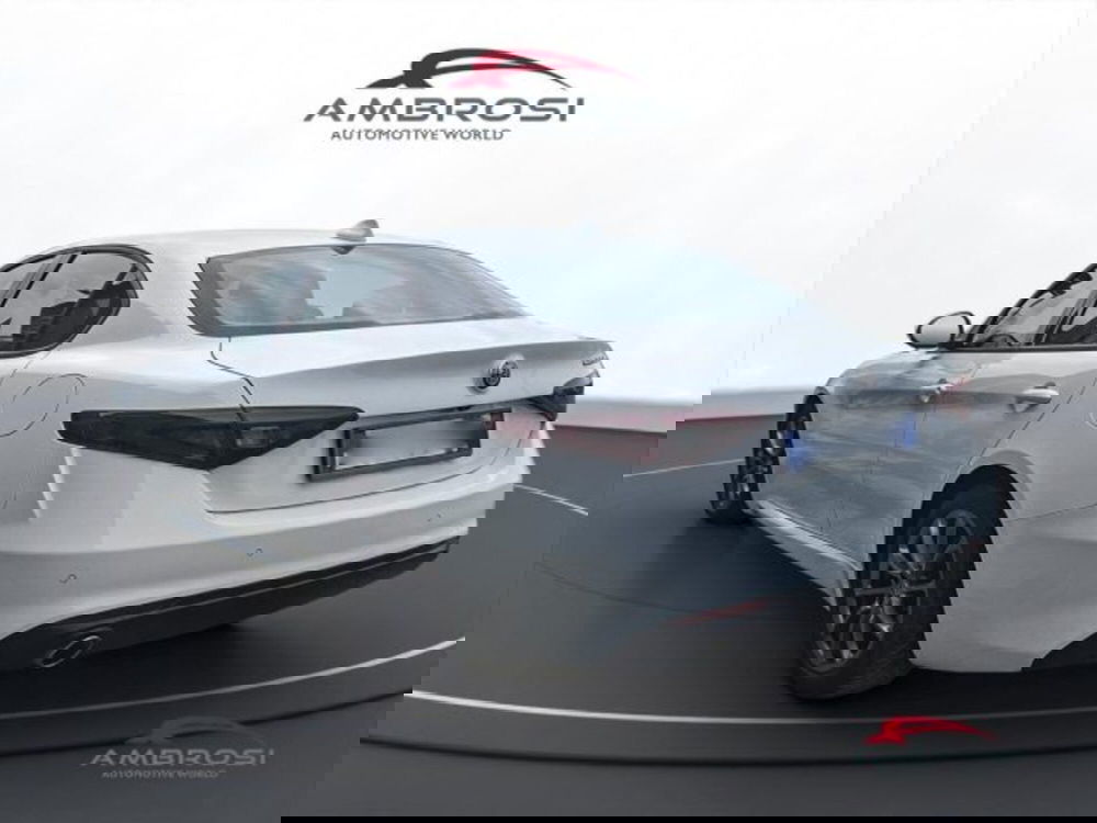 Alfa Romeo Giulia usata a Perugia (4)