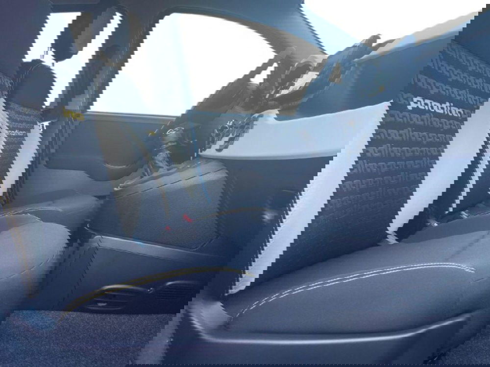 Fiat Panda Cross nuova a Lecco (11)