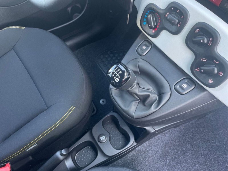 Fiat Panda Cross nuova a Lecco (13)