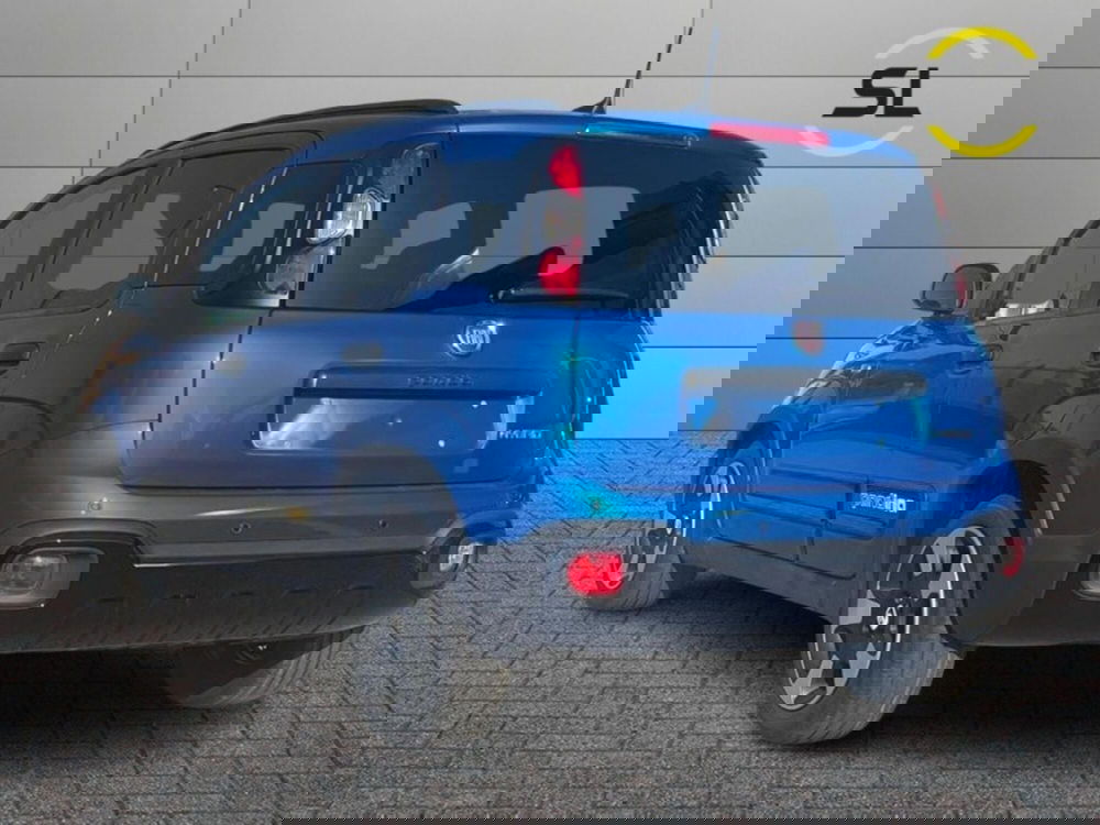 Fiat Panda Cross nuova a Lecco (4)