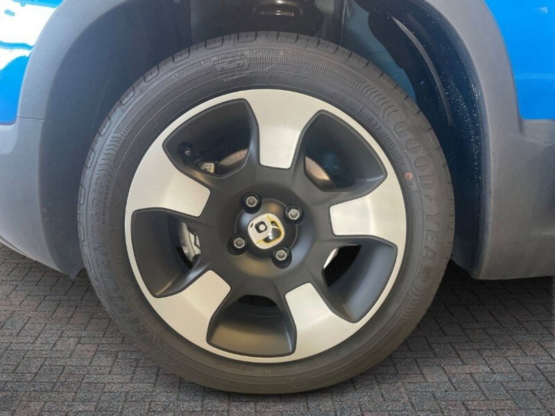 Fiat Panda Cross nuova a Lecco (7)