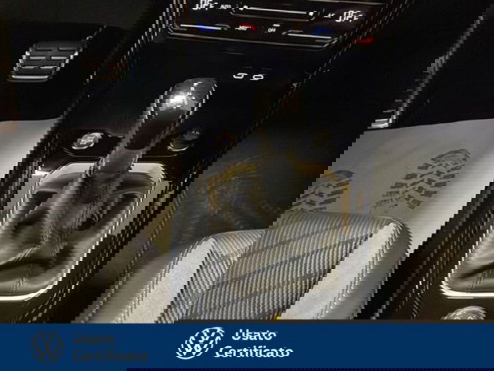 Volkswagen T-Roc nuova a Vicenza (11)