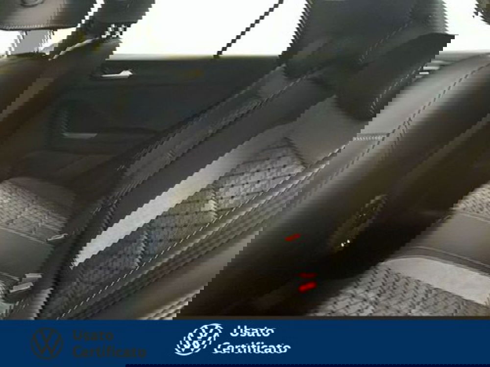 Volkswagen T-Roc nuova a Vicenza (12)