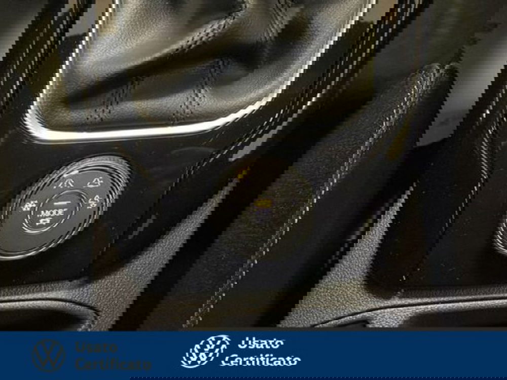 Volkswagen T-Roc nuova a Vicenza (16)