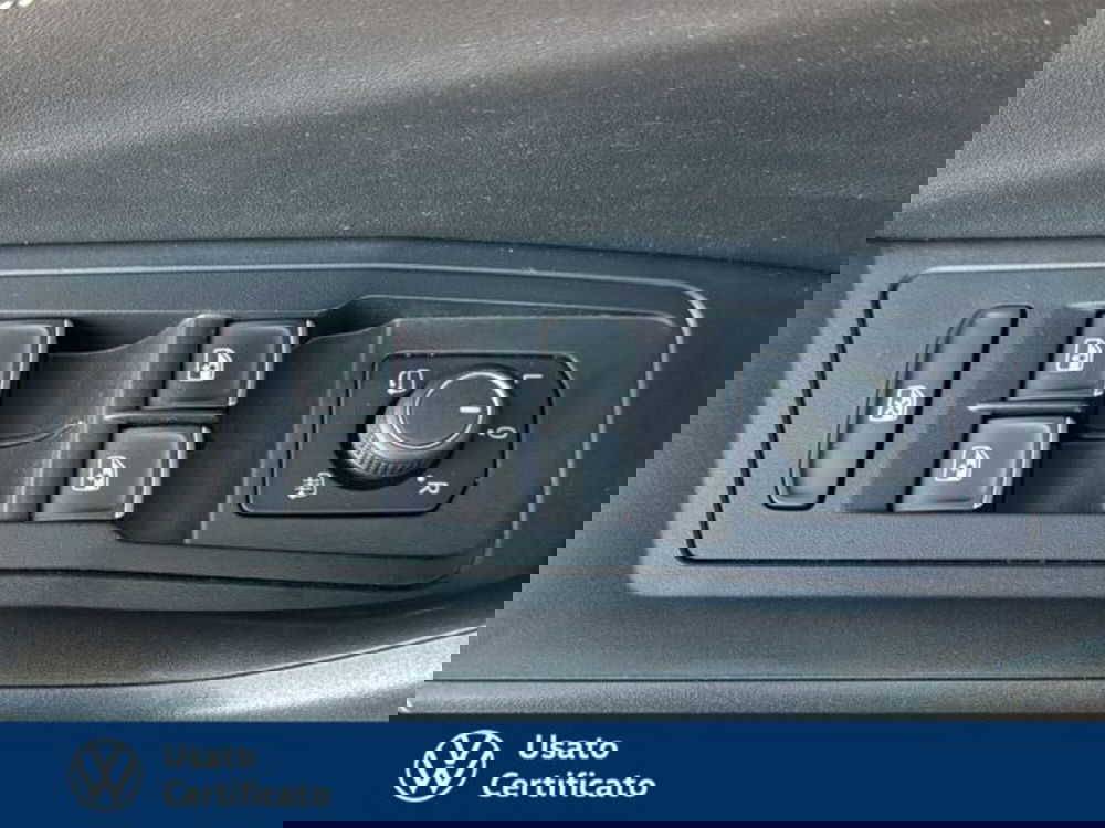 Volkswagen T-Roc usata a Vicenza (12)