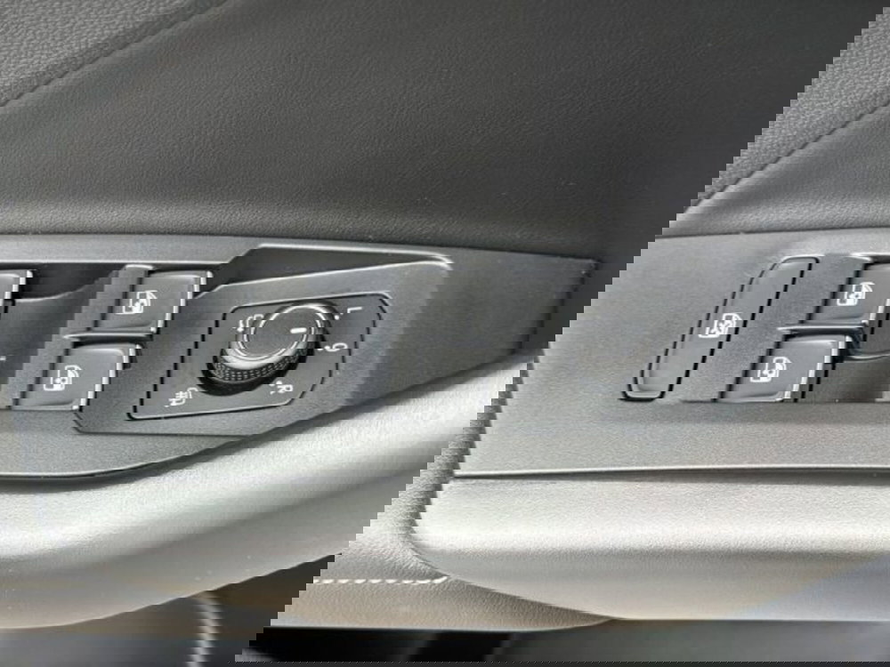 Volkswagen T-Cross nuova a Vicenza (13)