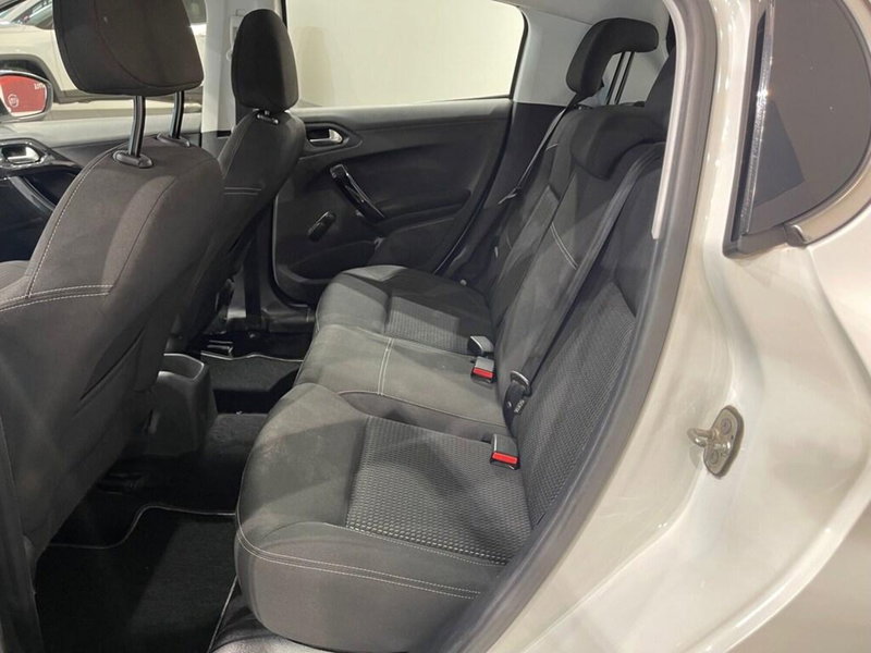 Peugeot 208 usata a Sondrio (11)