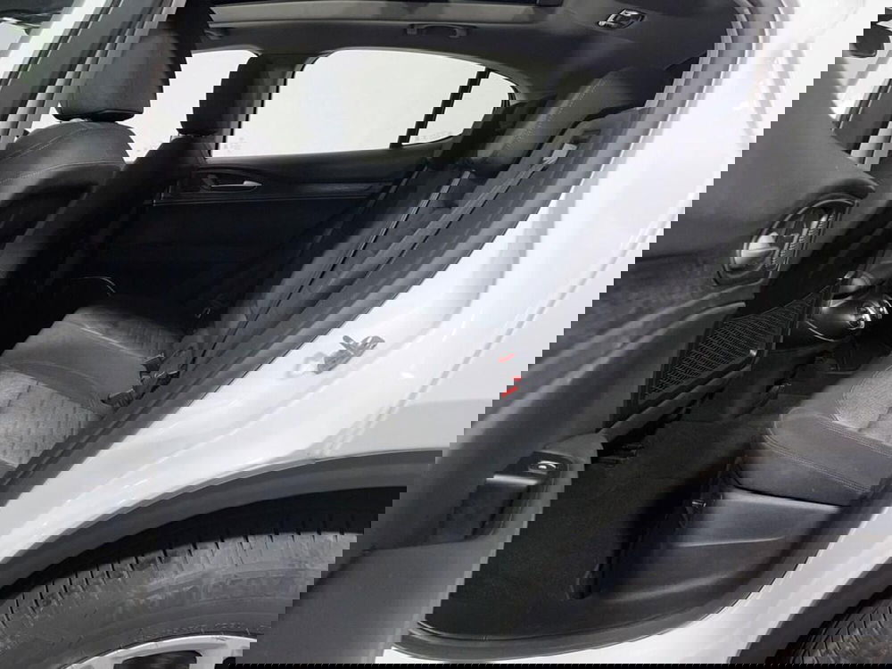 Alfa Romeo Stelvio usata a Sondrio (11)