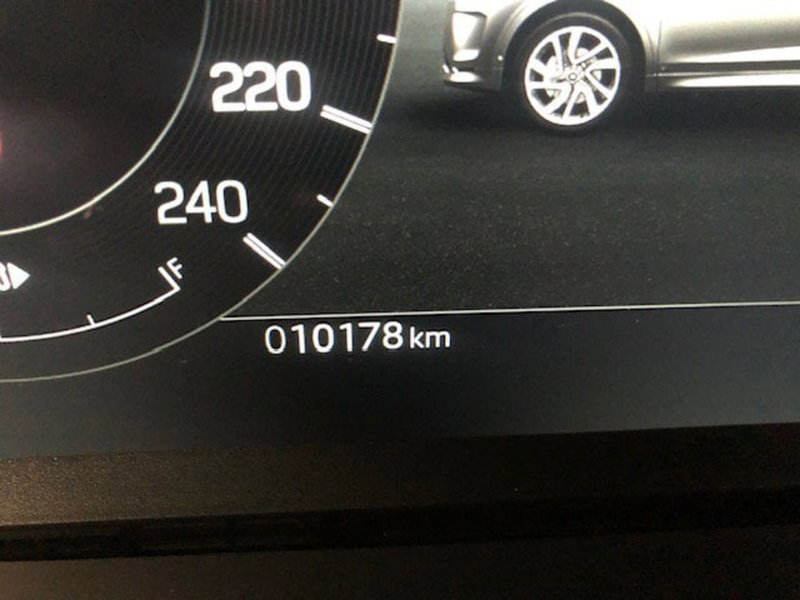 Land Rover Discovery Sport usata a Milano (11)