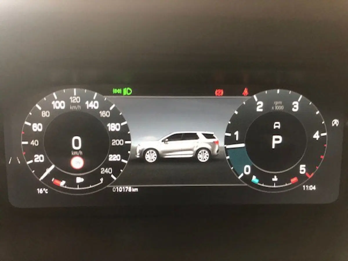 Land Rover Discovery Sport usata a Milano (12)
