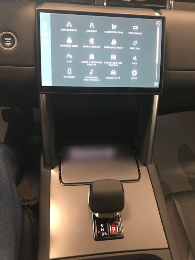Land Rover Discovery Sport usata a Milano (16)