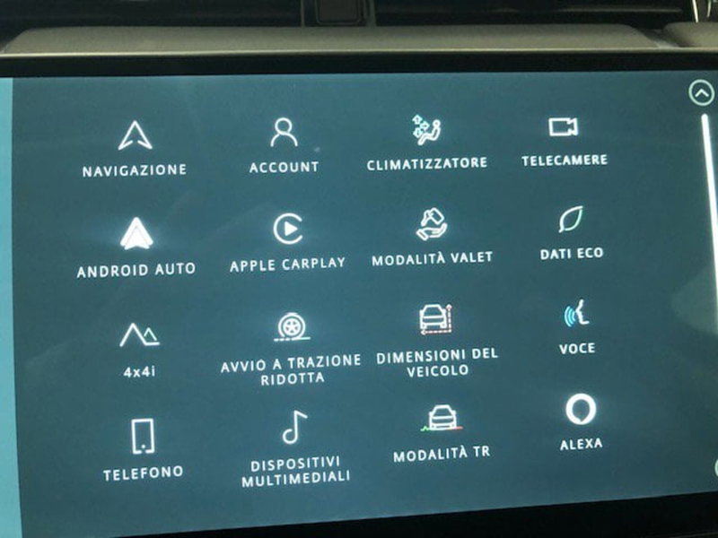 Land Rover Discovery Sport usata a Milano (17)
