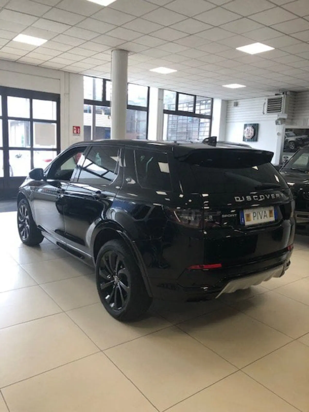 Land Rover Discovery Sport usata a Milano (6)