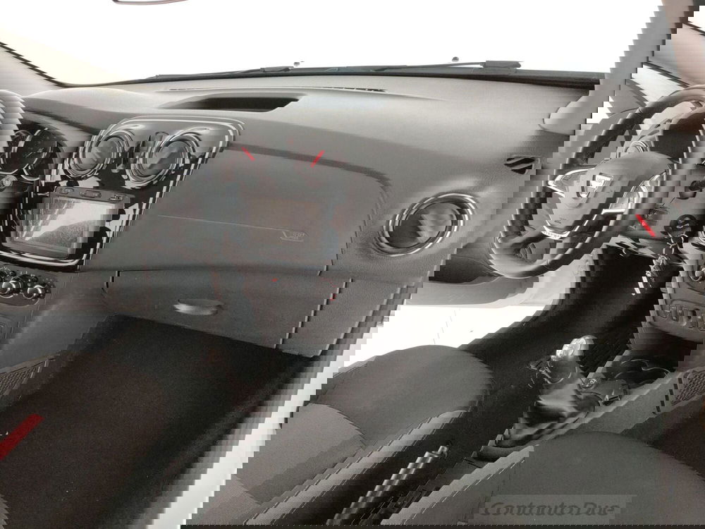 Dacia Sandero usata a Caserta (17)