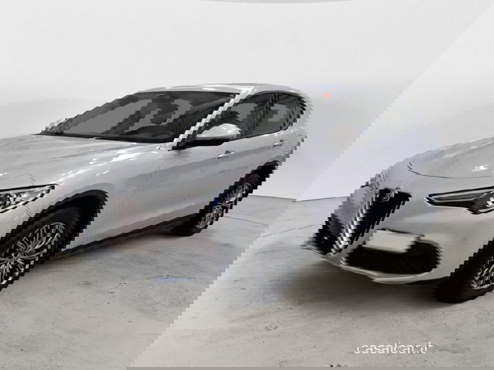 Alfa Romeo Stelvio usata a Salerno