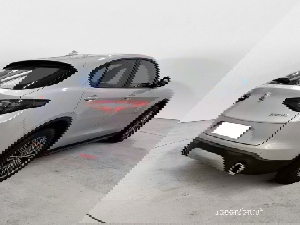 Alfa Romeo Stelvio usata a Salerno (3)