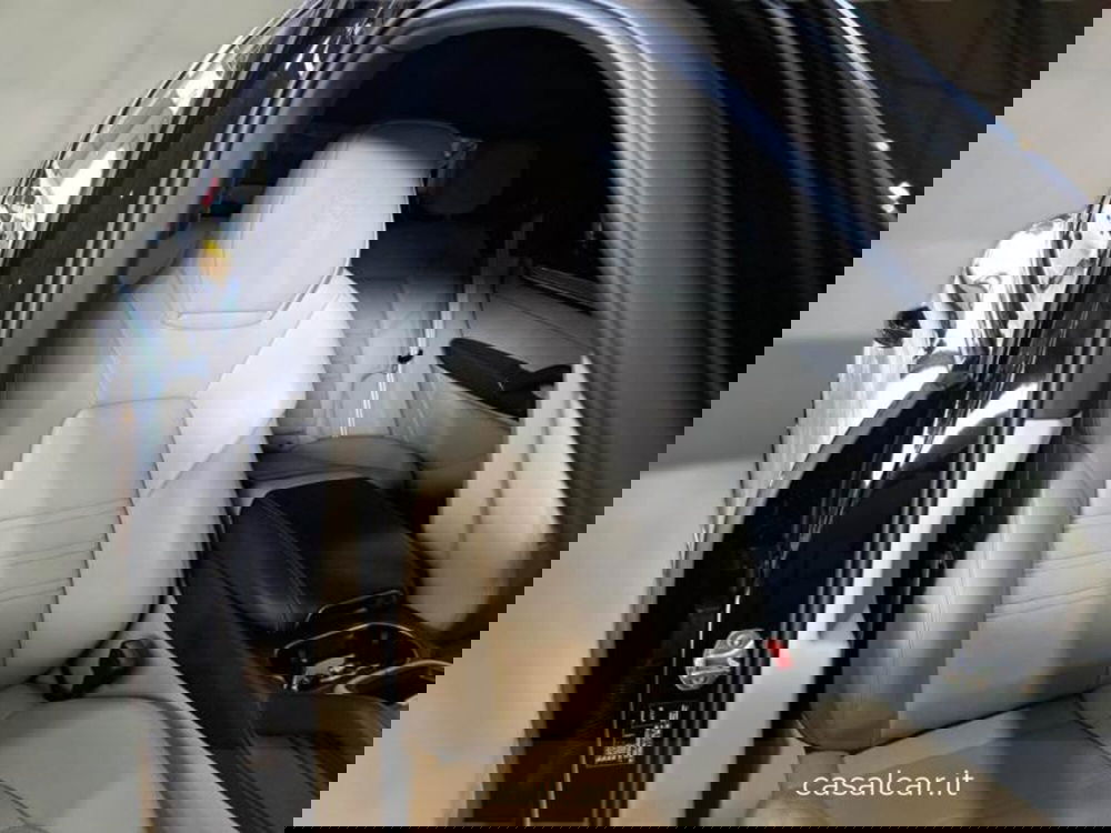 Porsche Cayenne usata a Salerno (12)