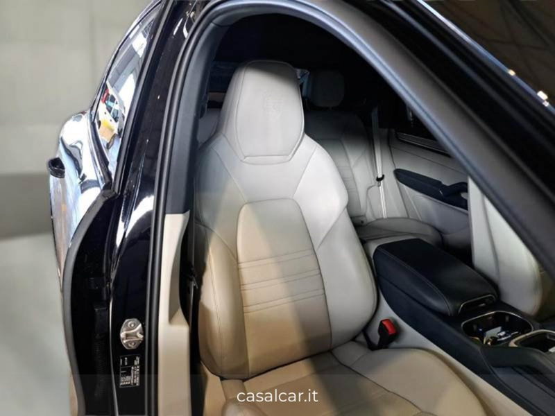 Porsche Cayenne usata a Salerno (12)