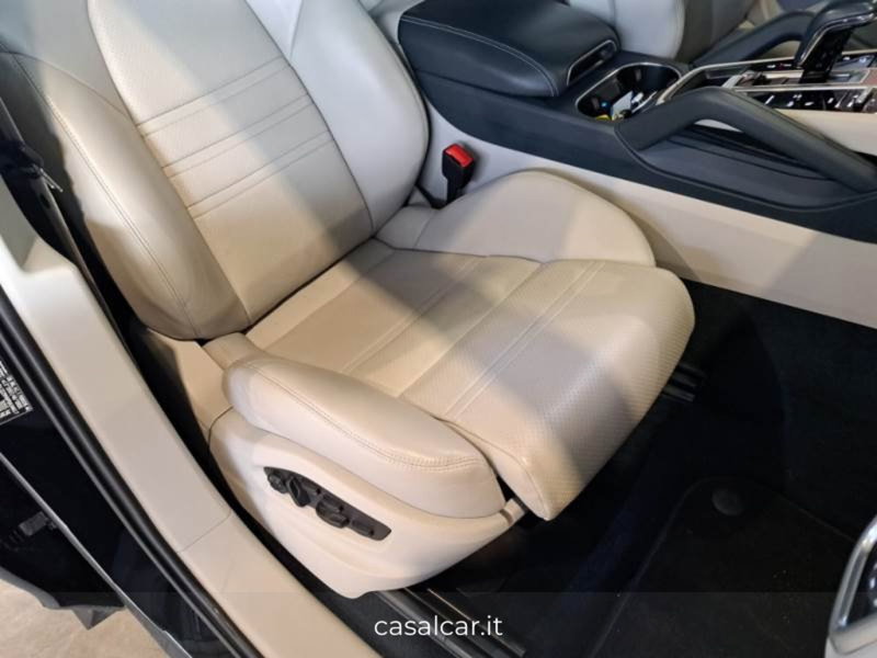 Porsche Cayenne usata a Salerno (14)
